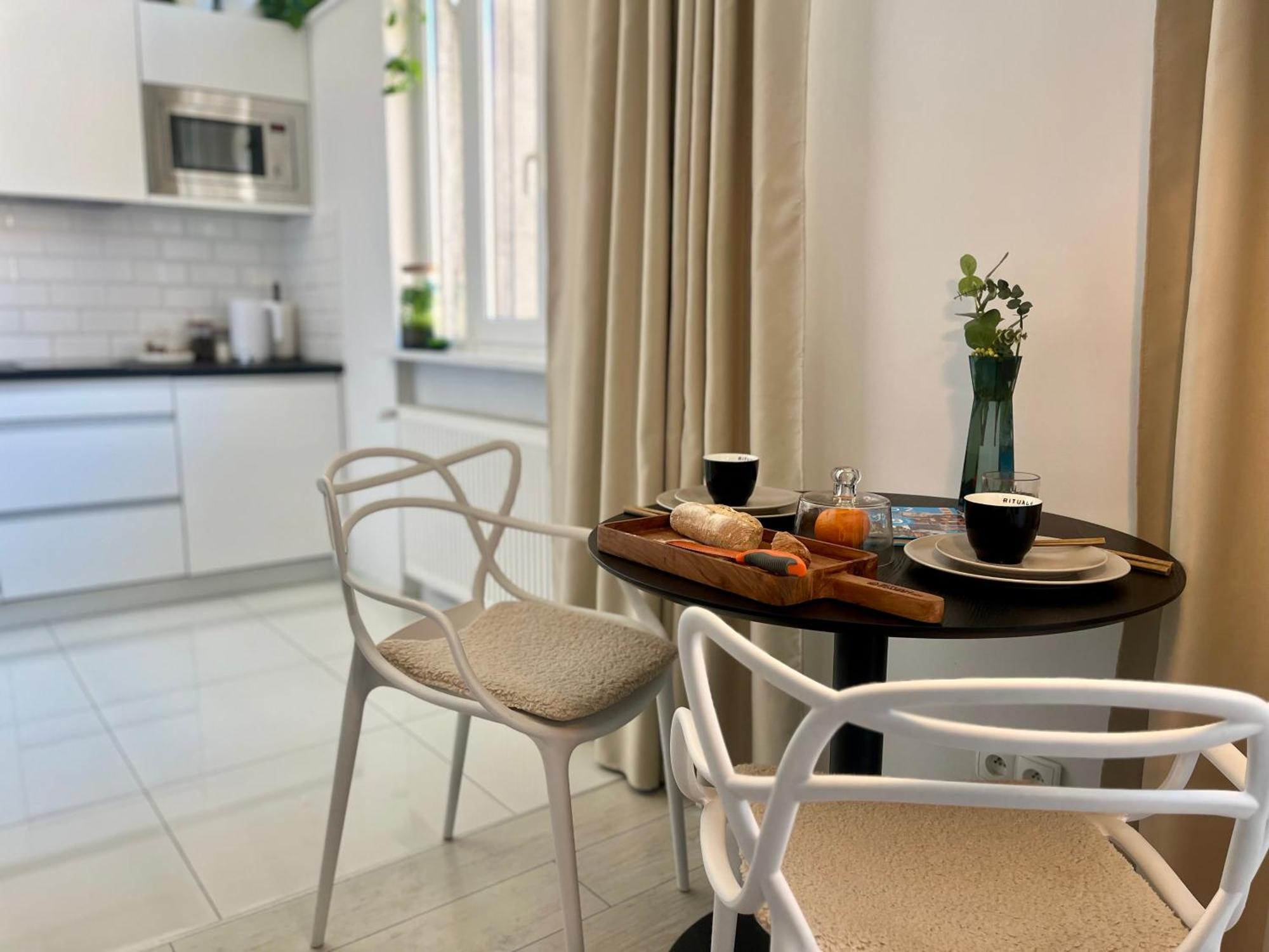 Apartament I Love Piotrkowska Z Wielkim Lustrem, Balkonem I Klimatyzacja 우치 외부 사진
